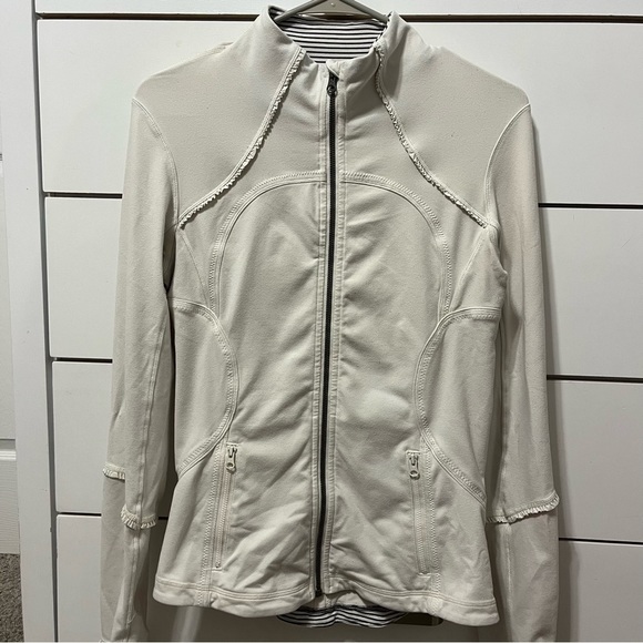 Lululemon White Zip Up Jacket - Picture 2 of 14